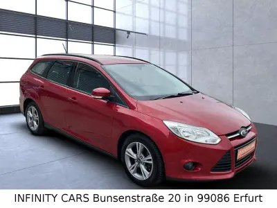 Gebraucht Ford Focus SYNC Edition 125 PS (91 kW) 2014 Rot Limousine