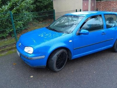 Gebraucht VW Golf IV 75 PS (55 kW) 2002 Blau Kleinwagen