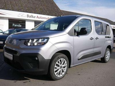 Neu Fiat Doblò 131 PS (96 kW) 2025 Maestro grau Van / Kleinbus