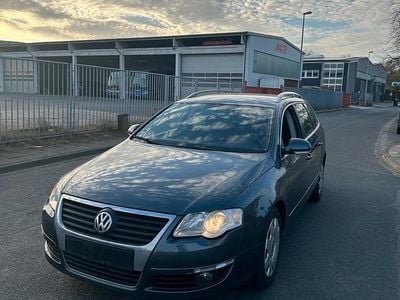 Gebraucht VW Passat 140 PS (102 kW) 2008 Grau Kombi