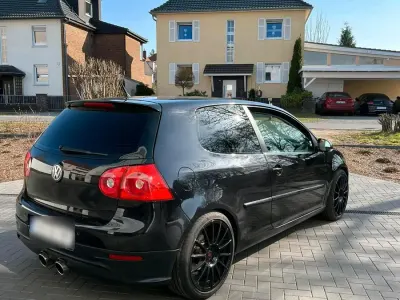 Gebraucht VW Golf V R 86 PS (63 kW) 2006 Schwarz Kleinwagen