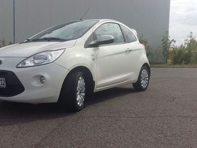 Gebraucht Ford Ka Titanium 94 PS (69 kW) 2010 Weiß metallic Kleinwagen