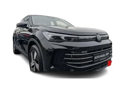 Grün Neu 2026 VW Tiguan IQ Drive SUV | 44.889 € (Guter Preis)