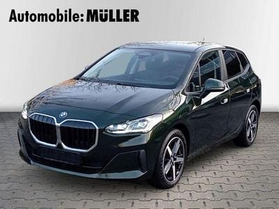Gebraucht BMW 218 Active Tourer Luxury Line 136 PS (100 kW) 2022 Sanremo green metallic Van / Kleinbus