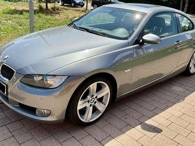 Gebraucht BMW 320 Sport Line 177 PS (130 kW) 2009 Grau Coupé