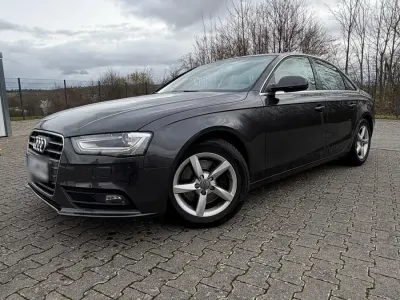 Gebraucht Audi A4 122 PS (89 kW) 2012 Braun Limousine