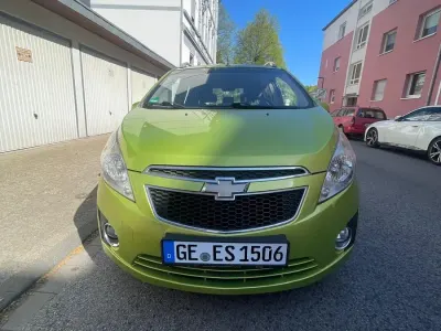 Gebraucht Chevrolet Spark 82 PS (60 kW) 2011 Grün Kleinwagen