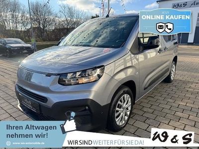 Neu Fiat Doblò 102 PS (75 kW) 2025 Maestro grau Van / Kleinbus