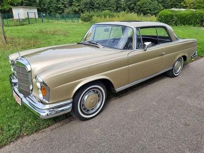 Gebraucht Mercedes W111 160 PS (117 kW) 1968 Beige Coupé