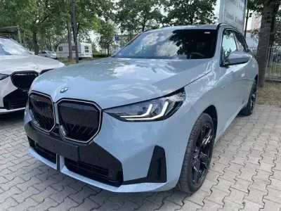 Gebraucht BMW X3 M Sport 197 PS (144 kW) 2025 Grau SUV