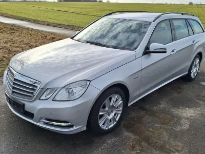 Gebraucht Mercedes E300 252 PS (185 kW) 2012 Silber Kombi