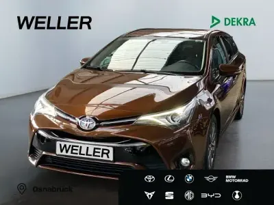 Gebraucht Toyota Avensis Business Edition 147 PS (108 kW) 2015 Havannabraun metallic Kombi