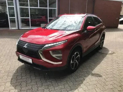 Gebraucht Mitsubishi Eclipse Cross Basis 188 PS (138 kW) 2022 Rot SUV