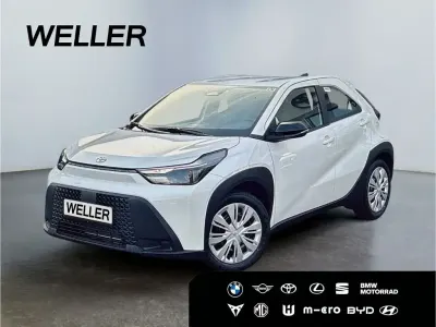 Neu Toyota Aygo X PURE 116 PS (85 kW) 2026 Weiss SUV