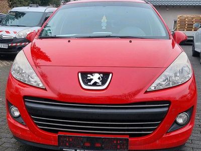 Gebraucht Peugeot 207 95 PS (69 kW) 2011 Rot Kleinwagen