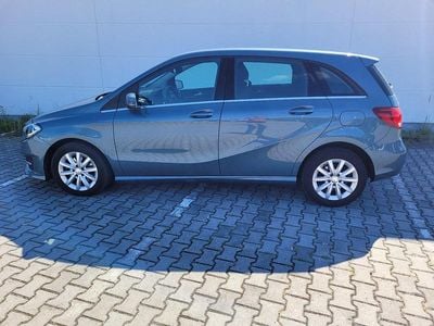 Mercedes B180