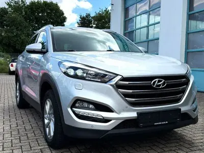 Gebraucht Hyundai Tucson 132 PS (97 kW) 2016 Silber SUV