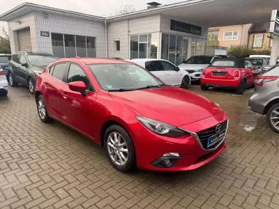Gebraucht Mazda 3 Center-Line 120 PS (88 kW) 2013 Rot Limousine