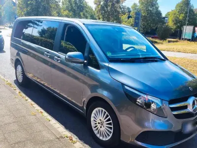 Gebraucht Mercedes V250 190 PS (139 kW) 2022 Grau Van / Kleinbus