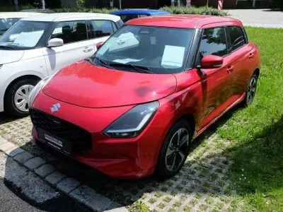 Gebraucht Suzuki Swift Comfort+ 83 PS (61 kW) 2025 Rot Kleinwagen