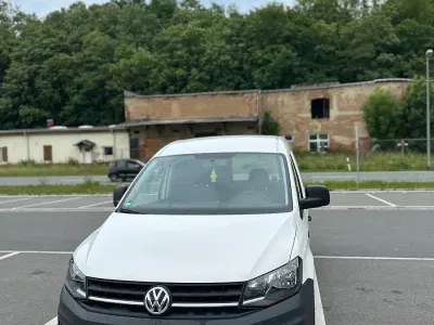 Gebraucht VW Caddy 102 PS (75 kW) 2018 Weiß Van / Kleinbus