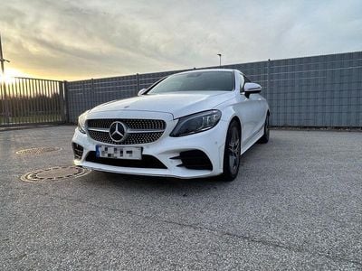 Gebraucht Mercedes C220 AMG line 194 PS (142 kW) 2019 Weiß Coupé