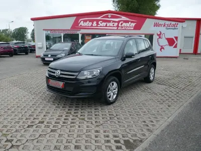 Gebraucht VW Tiguan Trendline 122 PS (89 kW) 2012 Schwarz SUV