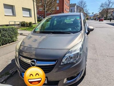 Usado Opel Meriva Style 101 HP (74 kW) 2015 Monovolume