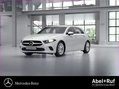 Gebraucht Mercedes A200 Progressive 163 PS (119 kW) 2018 Weiß Limousine