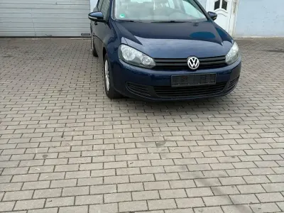 Gebraucht VW Golf VI 80 PS (58 kW) 2010 Blau Kleinwagen