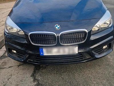 Schwarz Gebraucht 2015 BMW 218 Kombi | 5.700 € (Fairer Preis)