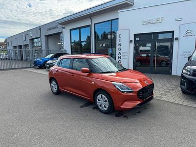 Orange Neu 2025 Suzuki Swift Club Kleinwagen | 17.800 €