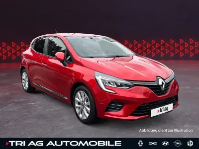 Używany Renault Clio IV Experience 101 KM (74 kW) 2019 Czerwony Sedan/Limuzyna