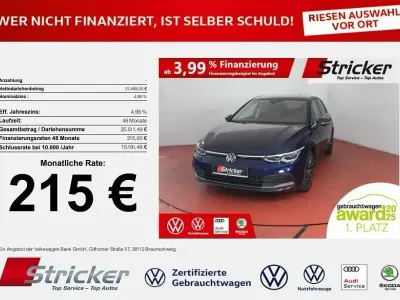 Gebraucht VW Golf VIII Style 131 PS (96 kW) 2023 Atlantic blue metallic Limousine