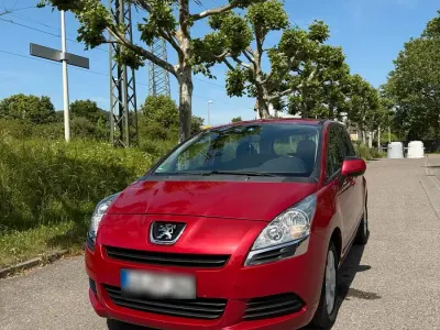 Gebraucht Peugeot 5008 120 PS (88 kW) 2011 Rot Van / Kleinbus