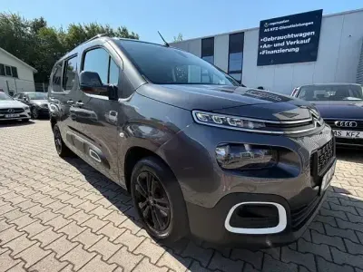 Gebraucht Citroën Berlingo Shine 131 PS (96 kW) 2020 Schwarz Van / Kleinbus