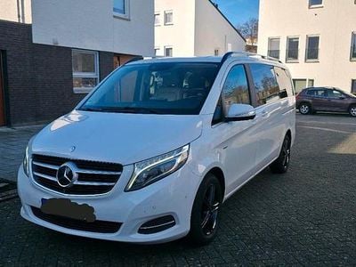 Weiß Gebraucht 2015 Mercedes V250 Avantgarde Van / Kleinbus | 24.400 € (Fairer Preis)
