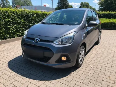 Gebraucht Hyundai i10 Classic 67 PS (49 kW) 2015 Grau Kleinwagen