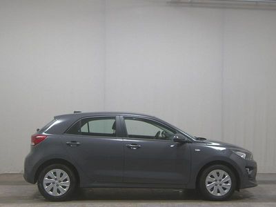 Gebraucht Kia Rio 84 PS (61 kW) 2023 Grau Limousine