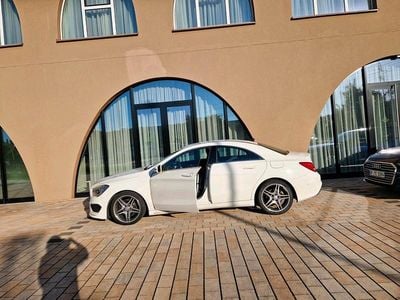 Gebraucht Mercedes CLA180 AMG line 122 PS (89 kW) 2015 Weiß Limousine