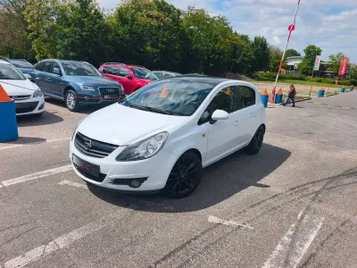 Używany Opel Corsa 87 KM (63 kW) 2010 Biały Hatchback