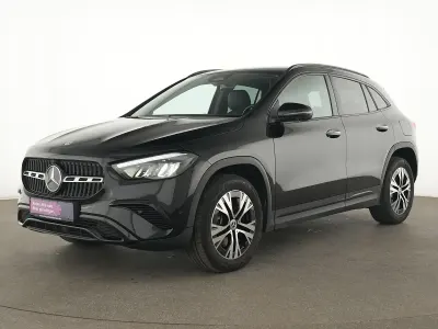 Gebraucht Mercedes GLA220 Progressive 190 PS (139 kW) 2024 Nachtschwarz SUV