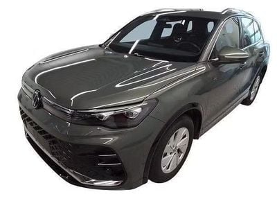 Gebraucht VW Tiguan R-line 150 PS (110 kW) 2025 Grau SUV