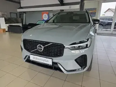 Gebraucht Volvo XC60 R-Design 398 PS (292 kW) 2022 Crystal white SUV