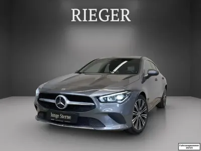 Gebraucht Mercedes CLA200 150 PS (110 kW) 2023 Metalliclack mountaingrau (metallic) Kombi