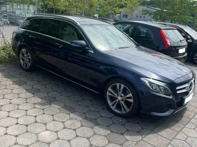 Gebraucht Mercedes C250 204 PS (150 kW) 2015 Blau Kombi