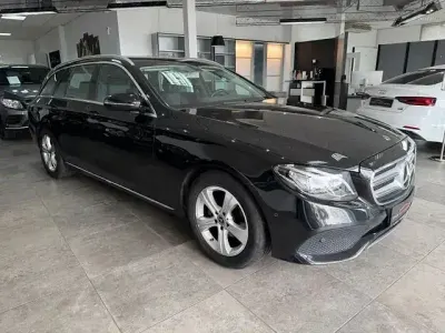 Gebraucht Mercedes E220 Avantgarde 194 PS (142 kW) 2018 Schwarz Kombi