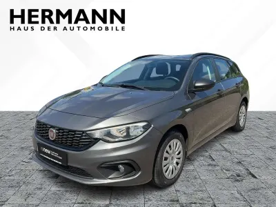 Gebraucht Fiat Tipo Pop 95 PS (69 kW) 2017 Grau Kombi