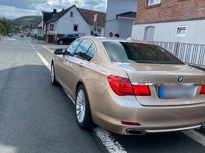 BMW 740