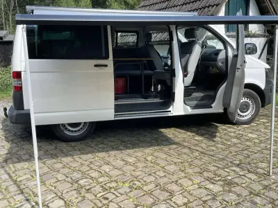Gebraucht VW Multivan 140 PS (102 kW) 2014 Weiß Van / Kleinbus